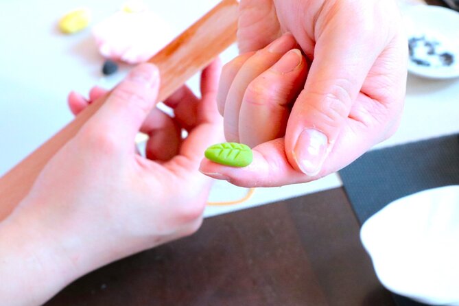 A perfect Japanese experience: Tea Ceremony and Mochi Forming - The tea room experience: chair seating, confection first, matcha after