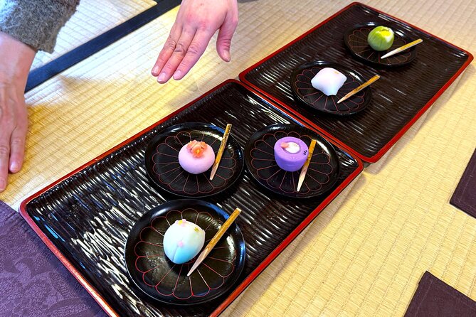 A perfect Japanese experience: Tea Ceremony and Mochi Forming - How the session usually flows in 1 hour 40 minutes