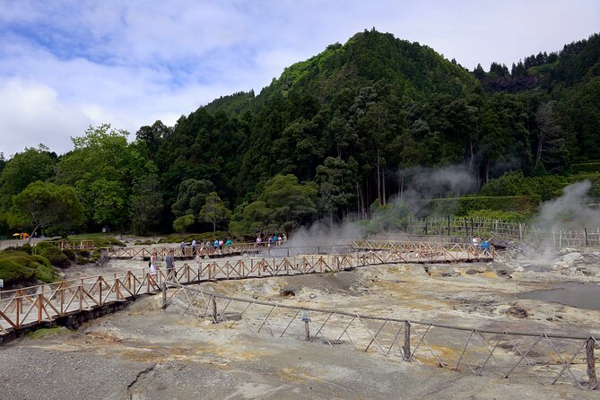 Adventure in the Furnas, with volcanoes, lagoons and tea plantations - Vila Franca do Campo Islet: A Summer Swim Option