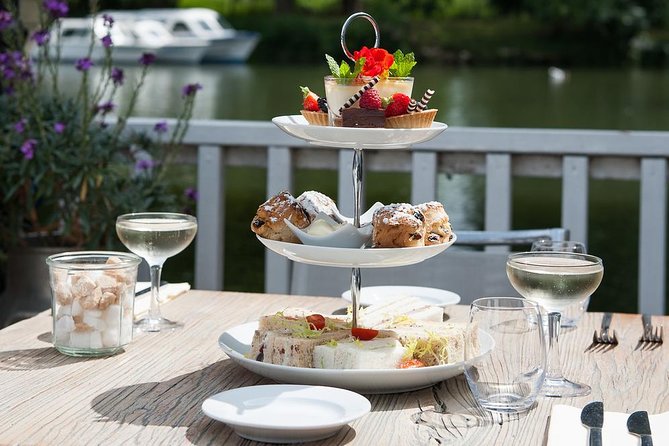 Afternoon Tea Sightseeing River Cruise in Oxford - Iffley Lock: The Most Memorable Moment on the Thames