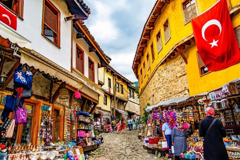 Antalya: Old Town Walking Tour with Turkish Tea and Baklava - Antalya Kaleici: why a 2-hour walking loop feels right