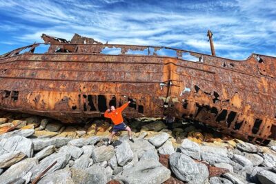 Aran Islands Bike Tour with Tea and Scones from Galway - Inisheer by bike: the 2-hour guided route that actually hits the big sights