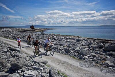 Aran Islands Bike Tour with Tea & Scones - Day Trip to Inisheer from Doolin - The bike ride: what the guide does for you (and why it matters)