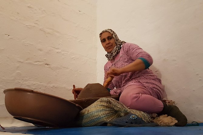 Argan Forest, tea time at a Berbers family & Visit of an Argan cooperative. - Group size and pickup: small comforts that reduce stress
