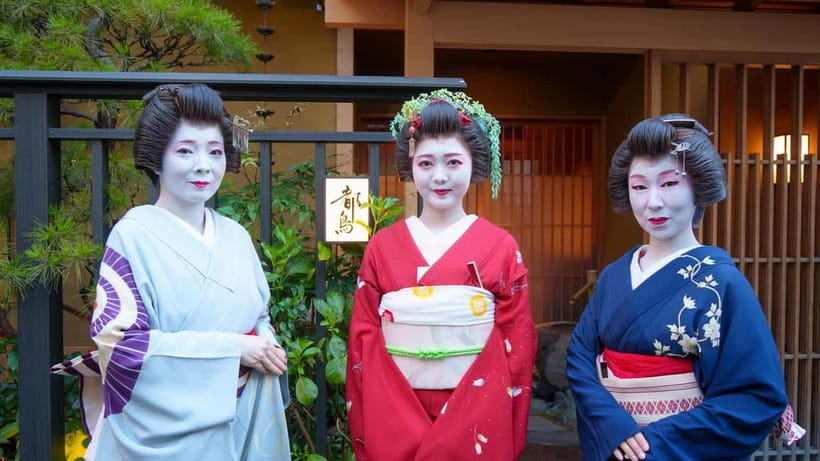 Asakusa: Geisha Performance and Tea House Experience - Konpira Fune Fune Ozashiki-Asobi: Fun Games at Low Stools