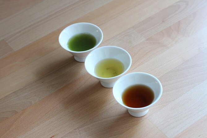 Authentic Japanese tea tasting session: sencha, matcha, gyokuro - Learning the production story: farming, region, and handling