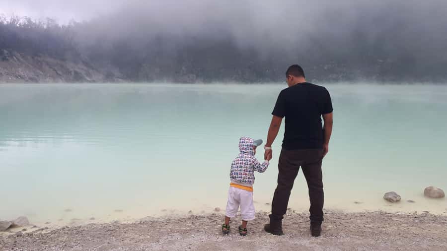 Bandung: Volcano Crater, Onsen Hot Springs, Mud Bath & Tea - Who You Might Get as a Guide (And Why It Matters)