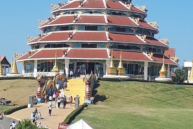 Best Places in Chiang Rai White, Blue, Big Buddha, Tea Plantation - Price and What You’re Really Paying For