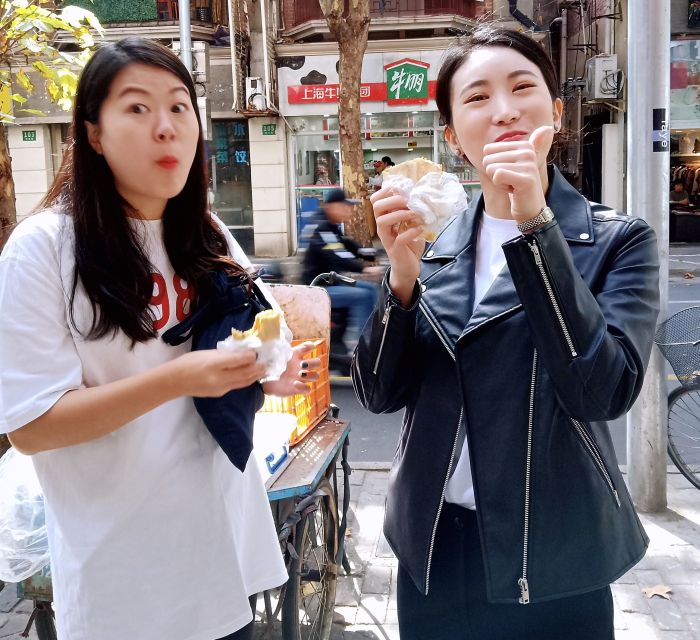 Biking Real Shanghai& Tea Tasting Experience - Bund + Xintiandi: mixing big views with street-level energy
