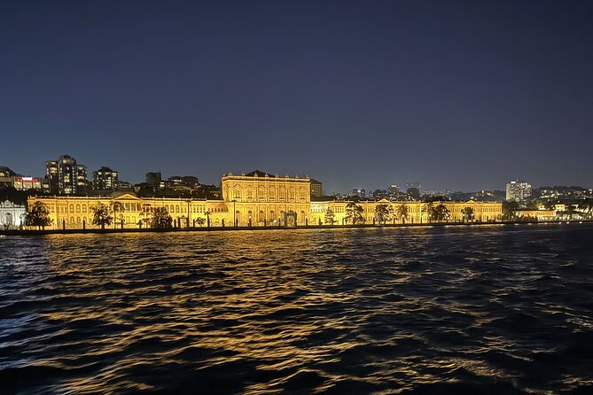 Bosphorus Night Lights: Guided Cruise With Tea and Cookies - Maiden’s Tower on the way back: legend with a deadline