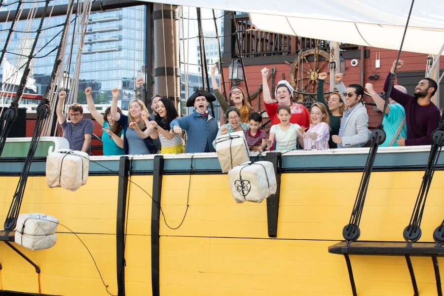 Boston: Boston Tea Party Ships and Museum Interactive Tour - Inside the museum: 3D holograms and character-led arguments