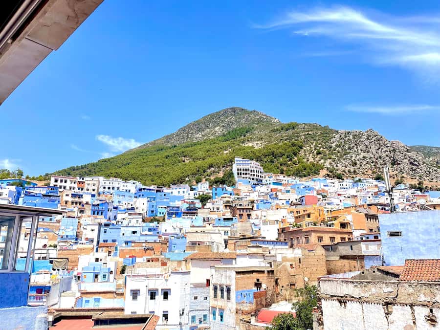 Chefchaouen: Hidden Gems Guided Tour with Mint Tea - Lunch break and local food: how it fits the flow