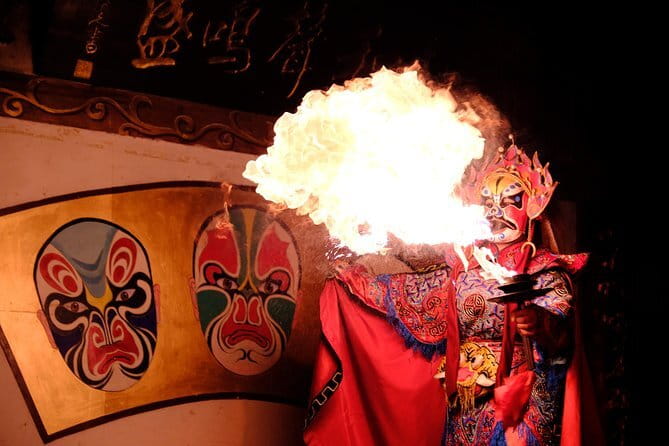 Chengdu Signature Opera Face Changing and Tea - Who should book this (and who might not love it)