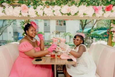 Chicago: Tea Around Town With Curated Teas & Iconic Sights - What you’ll sip and snack: teas, scones, and local-inspired bites