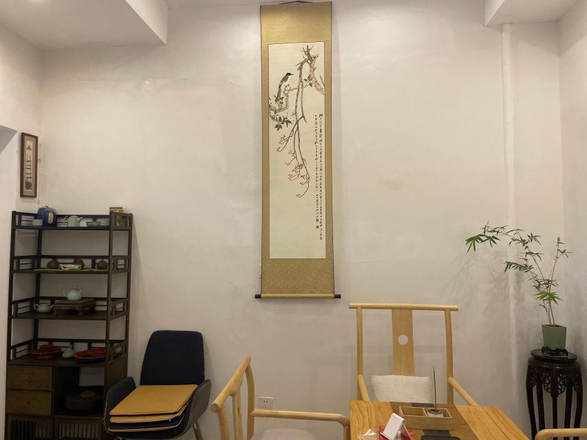 Chinese Tea ceremony in Beijing Hutong courtyard - The Tea Choices: How to Pick When You Don’t Know What You Like