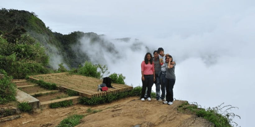 Comprehensive Excursion: Horton Plains and Pedro Tea Factory - World’s End and Baker Falls: the hike, the cliff, and the fog factor