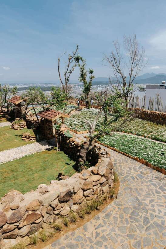 Da Lat: Sunrise Panorama, Green Tea Hill and Strawberry Farm - FAQ