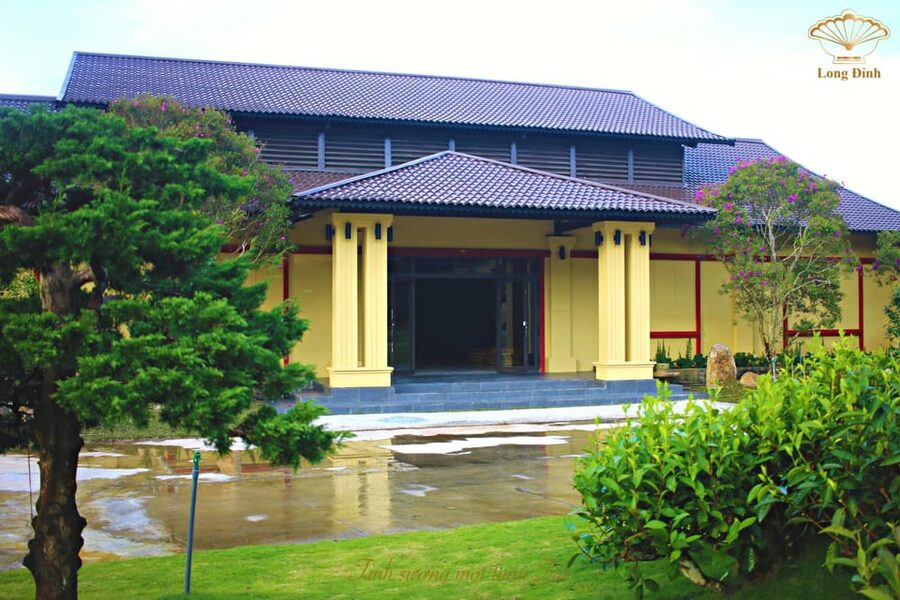 Dalat Winery and Tea tour - Lado Winery and the wine tunnel tasting experience