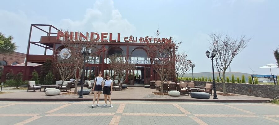Dalat Winery and Tea tour - Getting picked up and moving efficiently around Dalat
