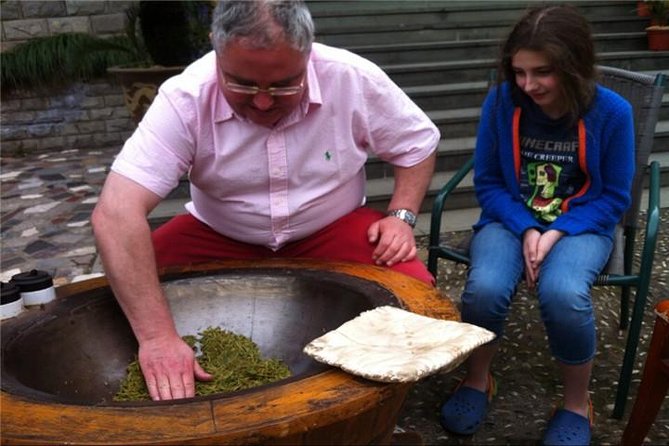Day Tour to Discover the Secrets of Hangzhou's Tea Culture - West Lake Stop: Getting Your Bearings Before Tea History