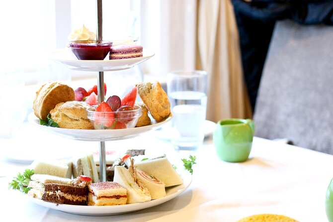 Dubai Afternoon High Tea in the Iconic Burj Al Arab with Transfer - Price and value: how $295 makes sense for some people