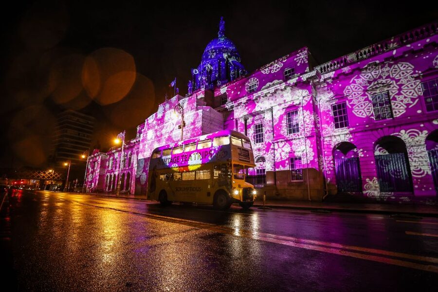 Dublin: Christmas Lights Festive Bus Tour with Afternoon Tea - The “drive-by” sightseeing: City Hall and Trinity College in the Christmas glow