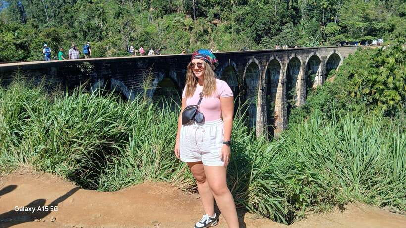 Ella: 9 Arches Bridge, Little Adam's Peak, Tea Factory, Food - Transportation by Tuk: Why It Changes the Vibe