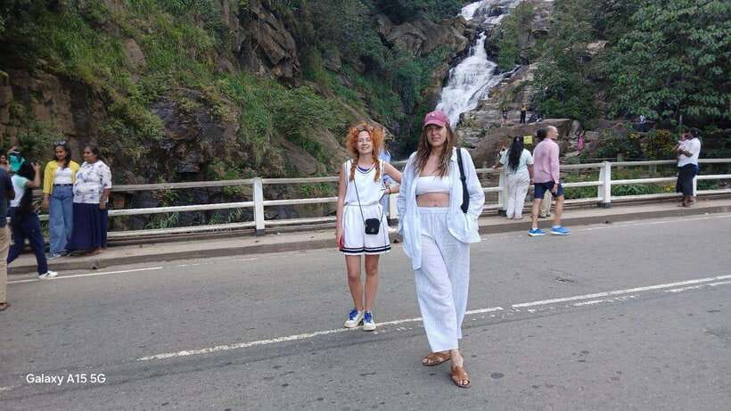 Ella: 9 Arches Bridge, Little Adam's Peak, Tea Factory, Food - Booking Notes That Will Make Your Day Smoother