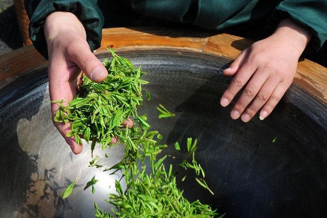 Experience Chengdu: Private Tea-Making Day Tour of Mengdingshan Tea Plantation - What Makes Mengdingshan’s Tea Tour Work