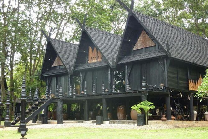 From Chiang Rai: 3 Temples, Golden Triangle Tour, Tea Plantation - A Full-Day Chiang Rai Loop: What You Get in 10 Hours