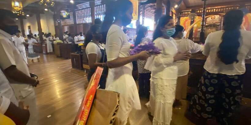 From west coast: Kandy, Tooth temple, Botanical & Tea garden - Temple time includes more than viewing