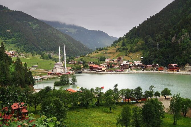 Full Day Tour In Uzungol Lake with Turkish Tea Tasting - Uzungol Lake: the main photo stop (and how to make your time there count)