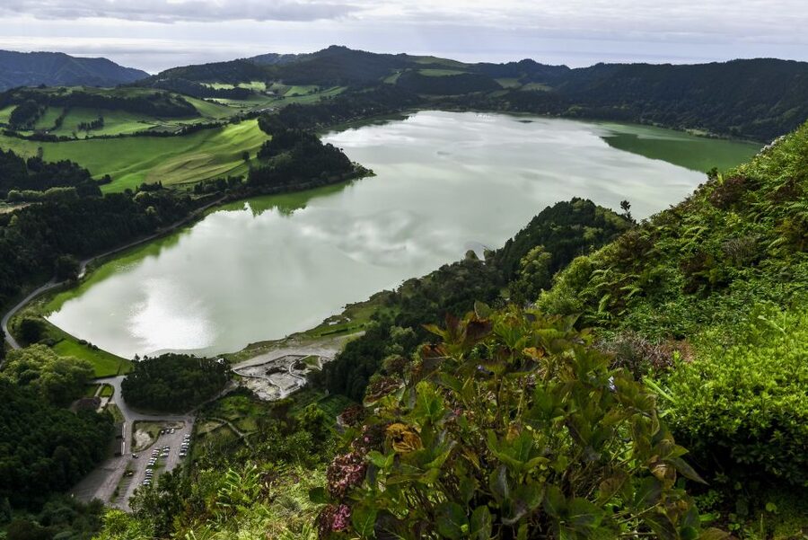 Furnas: Tea Plantations, Lake and Volcano Guided Tour - Pico do Ferro viewpoint: the quick walk that sharpens the whole route