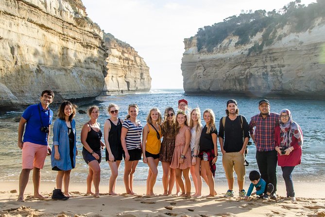 Great Ocean Road 12 Apostles & Rainforest Walk with Morning Tea - Apollo Bay lunch break: plan to eat well, not fast