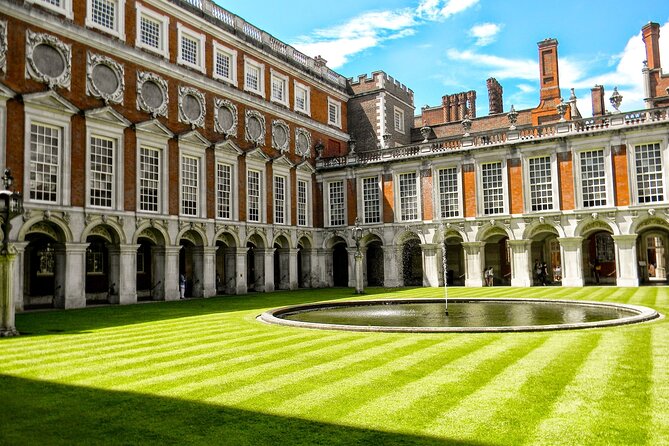 Hampton Court Guided Tour. Full day Access & High Tea - Should you book this Hampton Court guided tour with high tea?