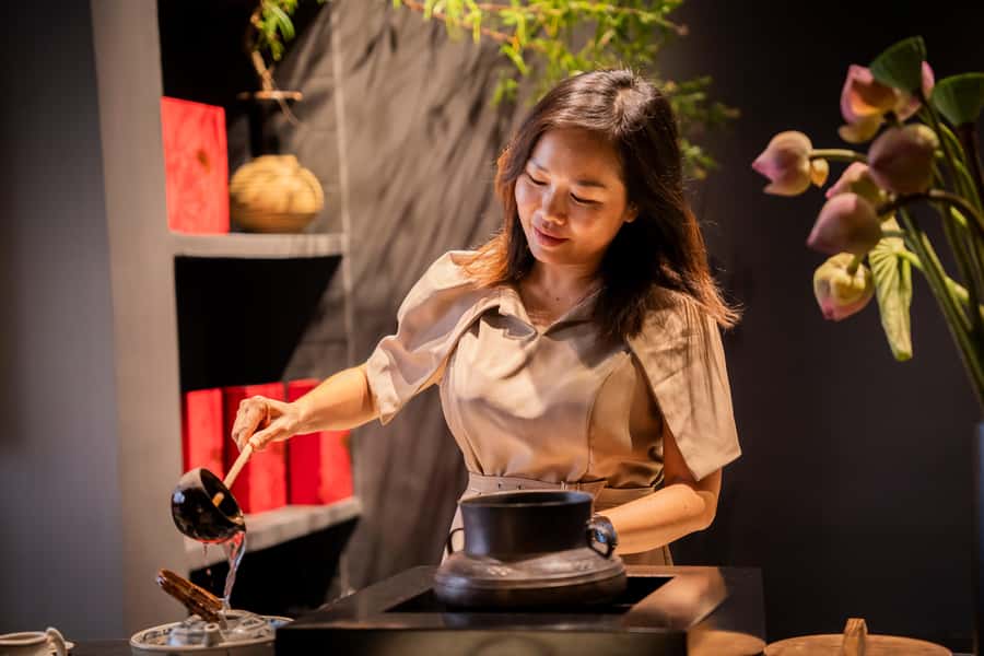 Ho Chi Minh City: Vietnamese Lotus Tea Culture Experience - Part 2: Watching Artisan Ky Brew Inside Fresh Lotus Buds