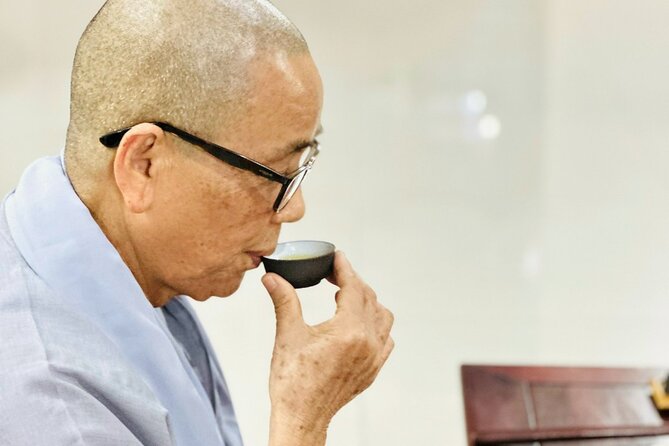Hue Retreat: Tea and Meditation Tour with Vegetarian Meal - The Vegetarian Meal Stop: Local Food After a Quiet Hour