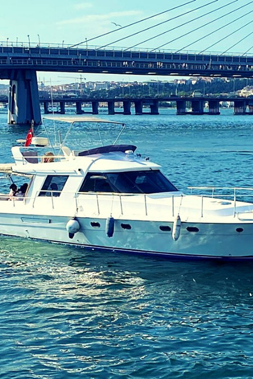 İstanbul: Bosphorus Private Yacht Cruise with Tea and Coffee - Key Things I Think You’ll Care About
