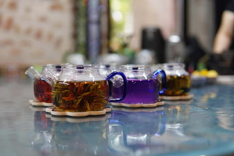 Istanbul: World Teas & Turkish Tea Brewing, Tasting Workshop - The Five-Tea Journey: Learning by Comparison