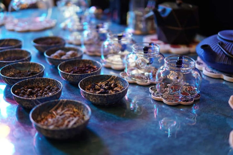 Istanbul: World Teas & Turkish Tea Brewing, Tasting Workshop - Turkish Tea Basics: Double Teapot and Rabbit Blood Color