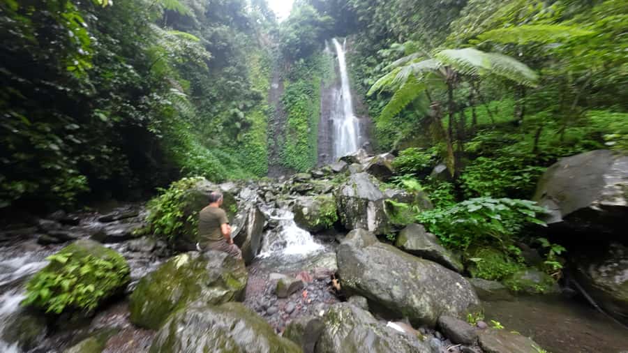 Jakarta: Waterfalls, Volcano, White Crater, Tea, Hot Spring - From Jakarta or Bogor: how the long day trip actually feels