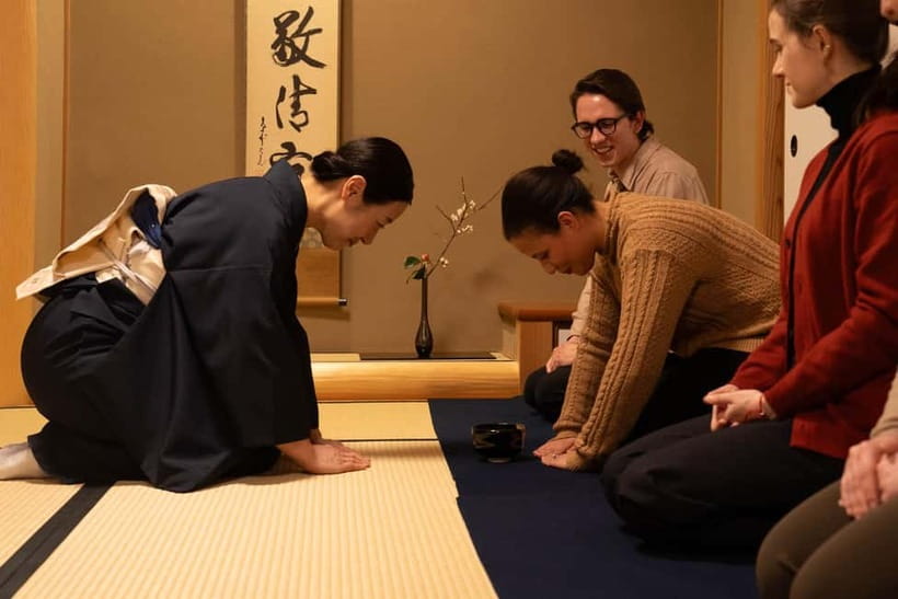 Kanazawa: Kenrokuen Tea Ceremony Experience - Kenrokuen Garden Timing: Plan Your Views Before or After