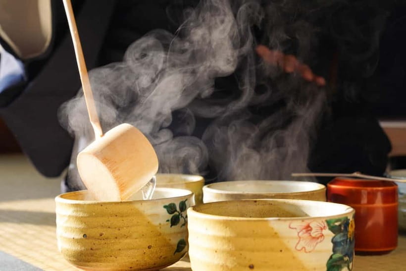 Kanazawa: Tea Ceremony Experience at Kenrokuen - How the Ceremony Works: Whisking With a Chasen