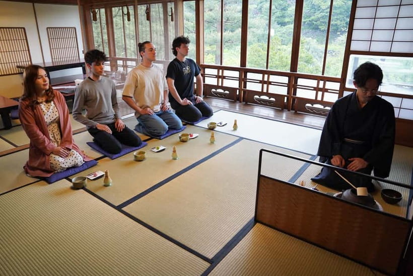 Kanazawa: Tea Ceremony Experience at Kenrokuen - Finding the Tea House Street Meeting Point Fast