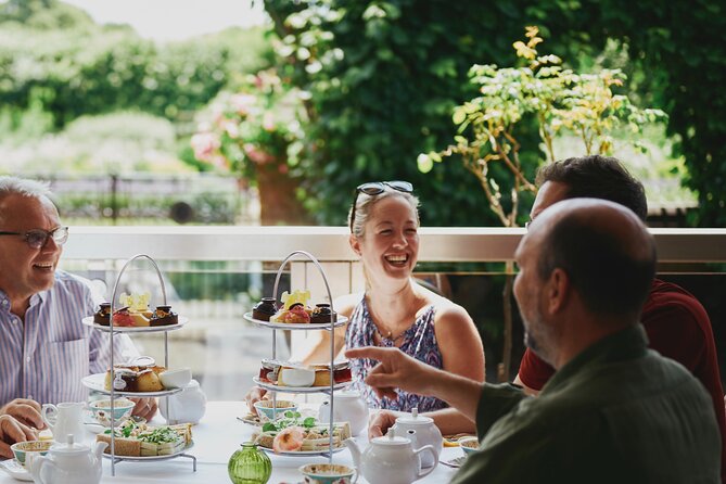 Kensington Palace VIP Garden Tour with Royal High Tea - Queensway Meet-Up, Then a Carefully Timed Royal Stroll