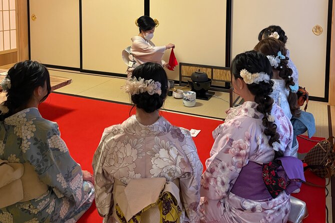 Kimono Rental and Tea Ceremony Experience in Inuyama - Inuyama Komachi: Putting on a Kimono in Castle Town