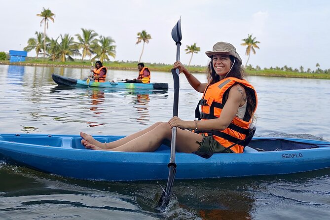 Kochi Kayaking Tour: Sunrise, Sunset & Floating Tea Break - Guides and safety: why organization changes everything on the water