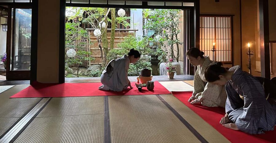 Kyoto: Kimono and Tea Ceremony Experience at Cultural Asset - Should you book at Tondaya?