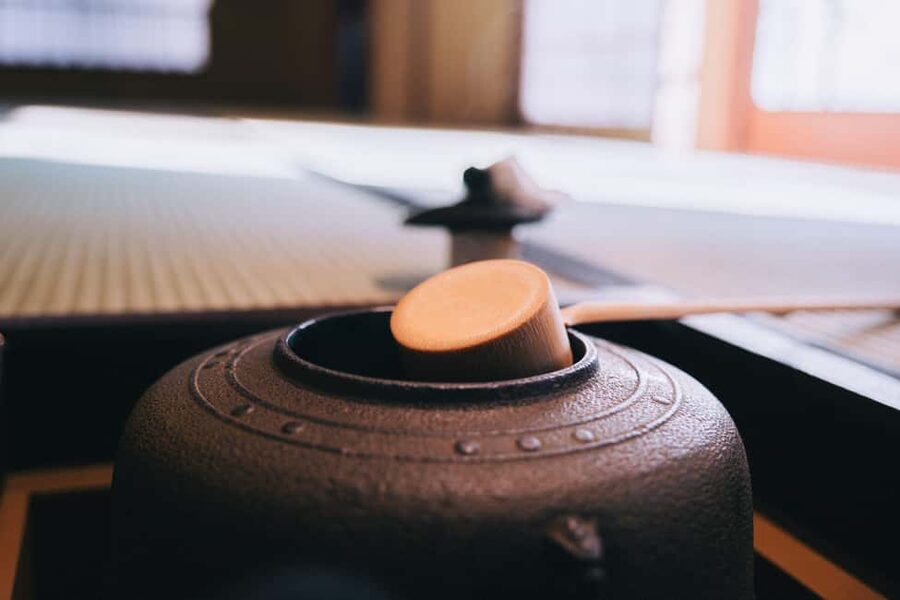 Kyoto: Kimono Tea Ceremony at Orizuruya Gion - Orizuruya Gion Meeting Point: Finding the calm in Gion