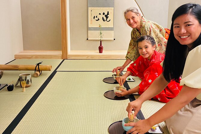 Kyoto: Newly Opened Tea Ceremony - Sanjo Chasuian - Optional Uchikake Coat: A Nice Add-On, Not the Main Event